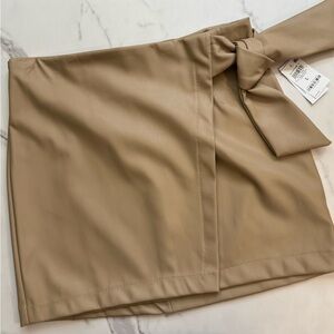 Tan Women's Leather Mini Skirt - New with tags